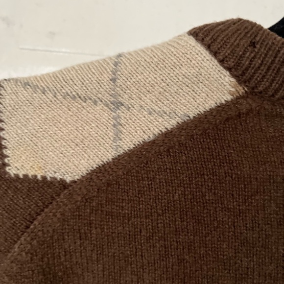 Pringle Sports Scotland V Neck Centre Argyle Lambswool Jumper in Brown - Picture 8 of 10